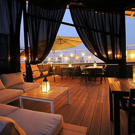 Roadhouse Hongdae Shinchon Hotel โซล ภายนอก รูปภาพ