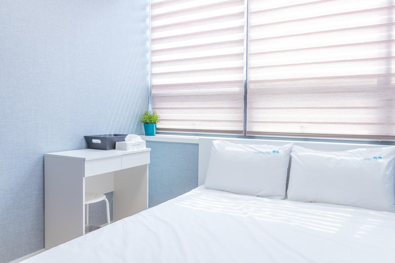 Roadhouse Hongdae Shinchon Hotel โซล ภายนอก รูปภาพ