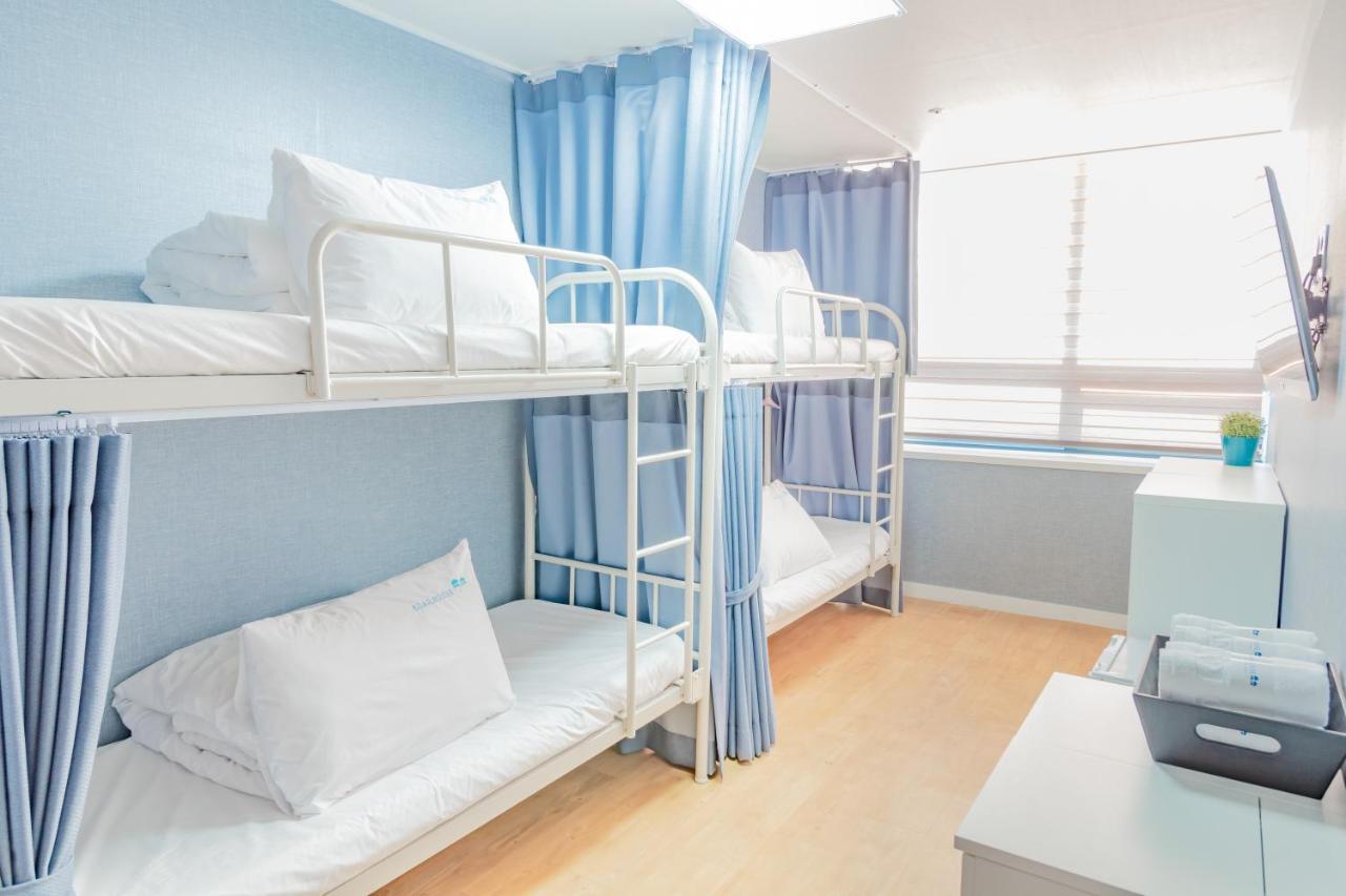 Roadhouse Hongdae Shinchon Hotel โซล ภายนอก รูปภาพ