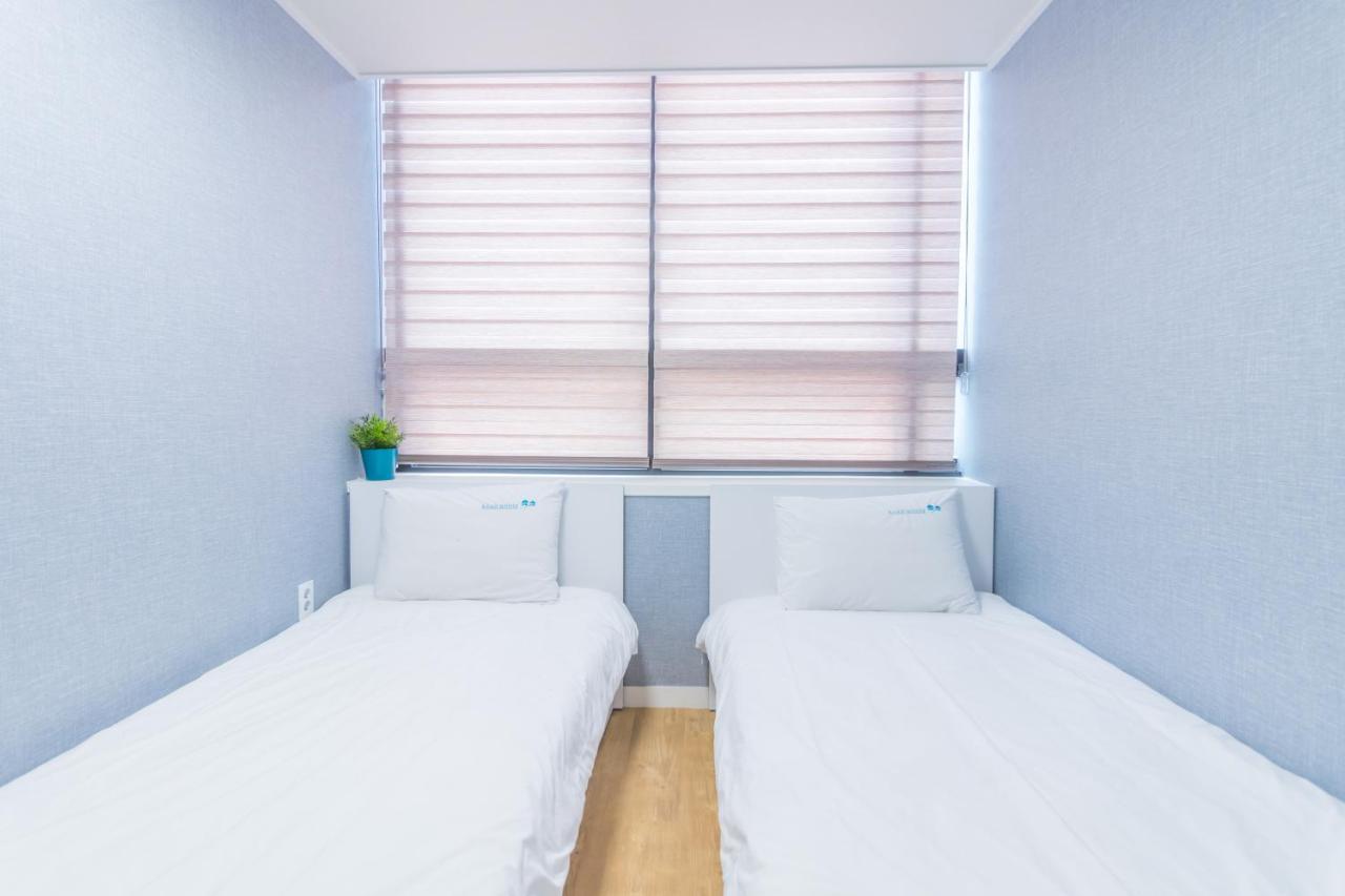 Roadhouse Hongdae Shinchon Hotel โซล ภายนอก รูปภาพ