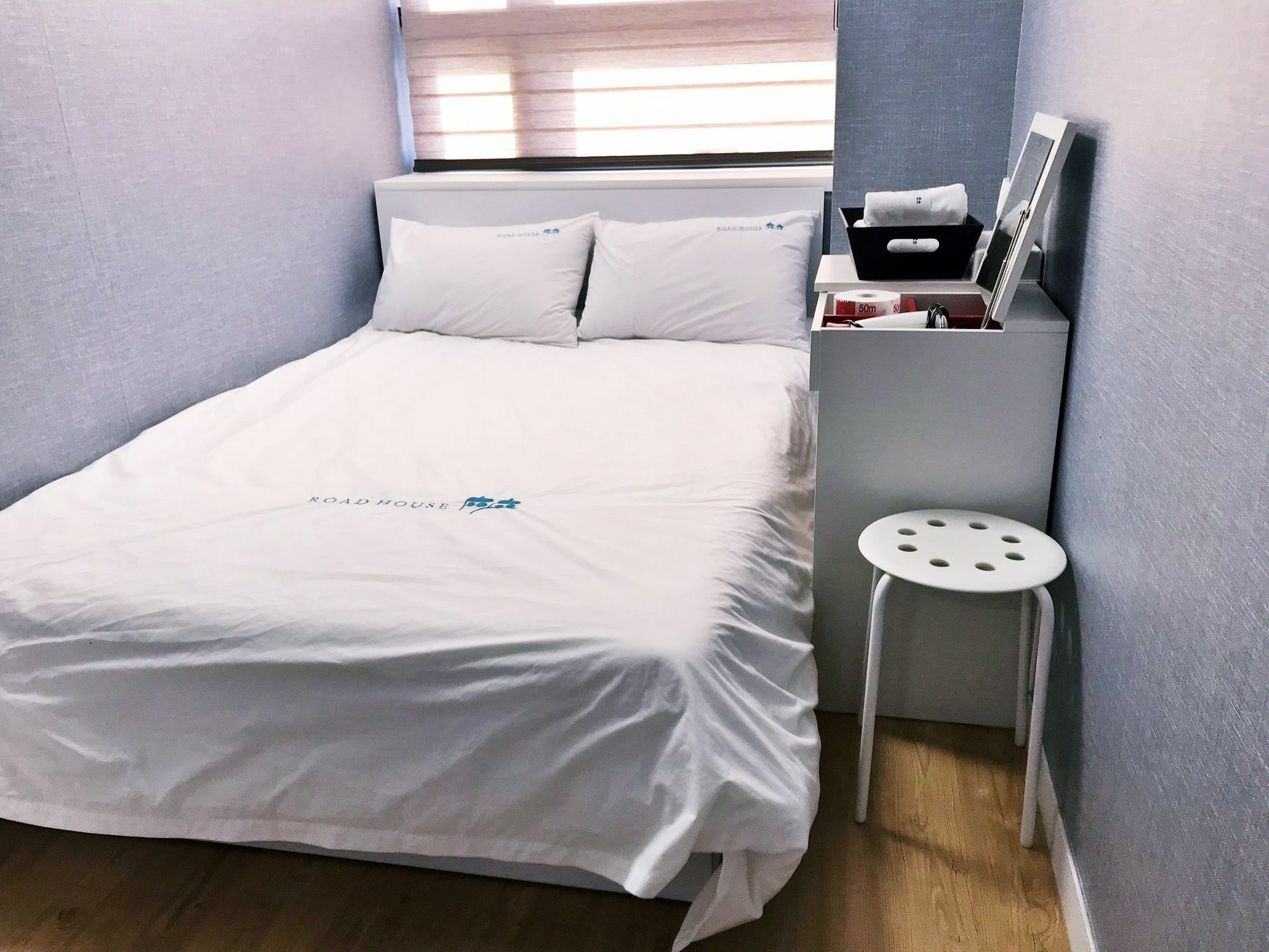 Roadhouse Hongdae Shinchon Hotel โซล ภายนอก รูปภาพ