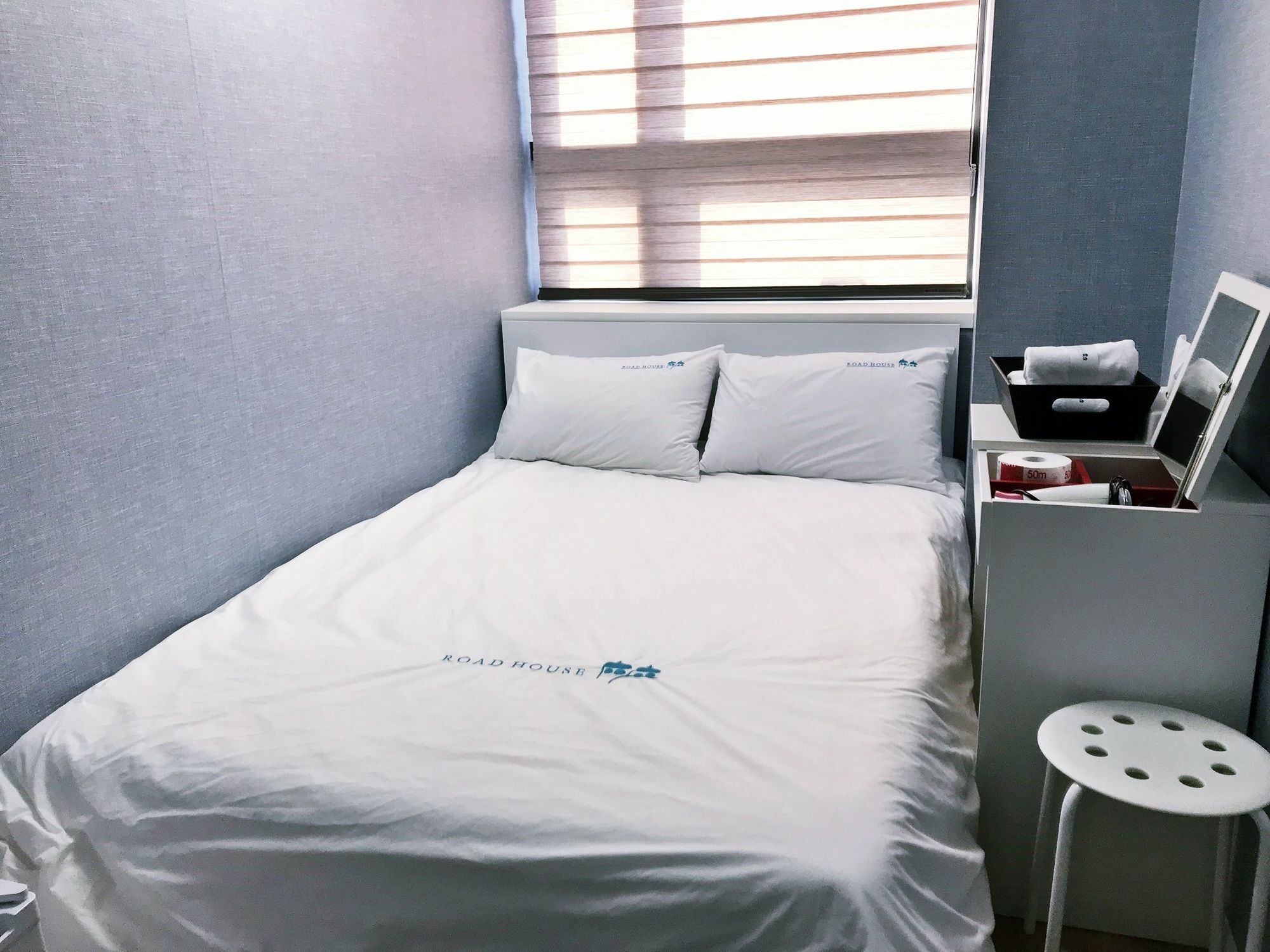 Roadhouse Hongdae Shinchon Hotel โซล ภายนอก รูปภาพ