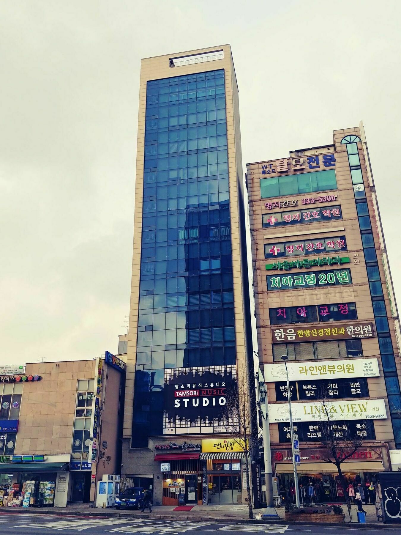 Roadhouse Hongdae Shinchon Hotel โซล ภายนอก รูปภาพ