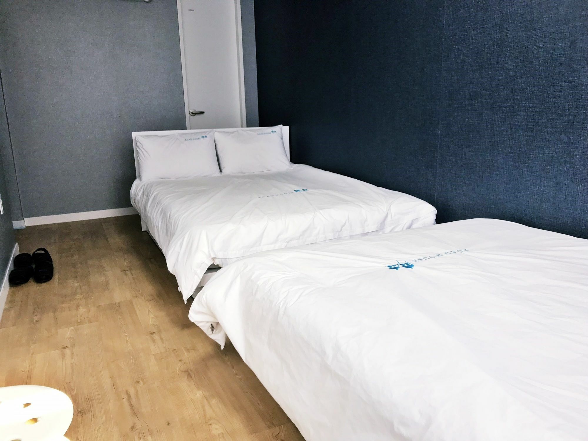 Roadhouse Hongdae Shinchon Hotel โซล ภายนอก รูปภาพ