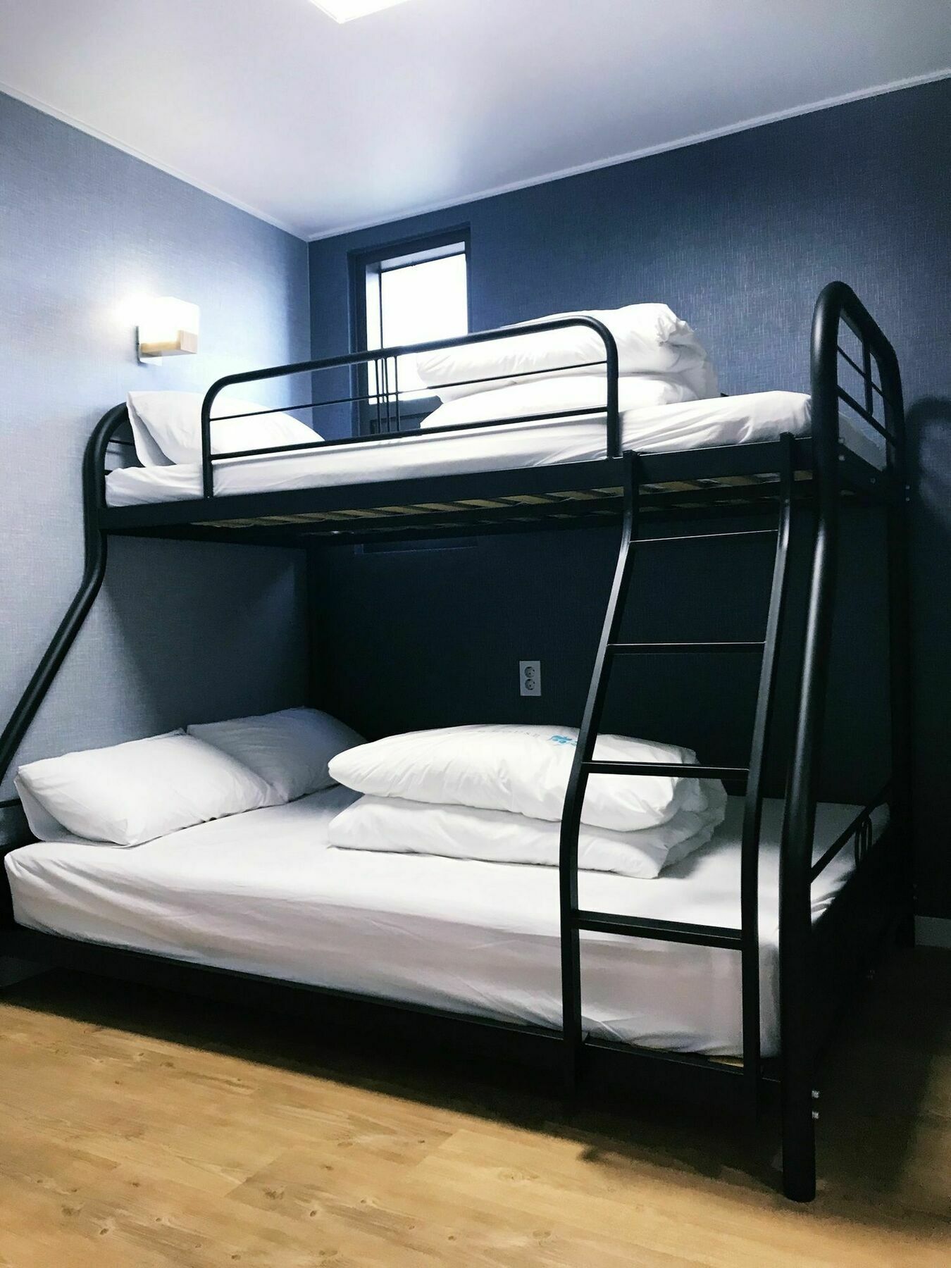 Roadhouse Hongdae Shinchon Hotel โซล ภายนอก รูปภาพ