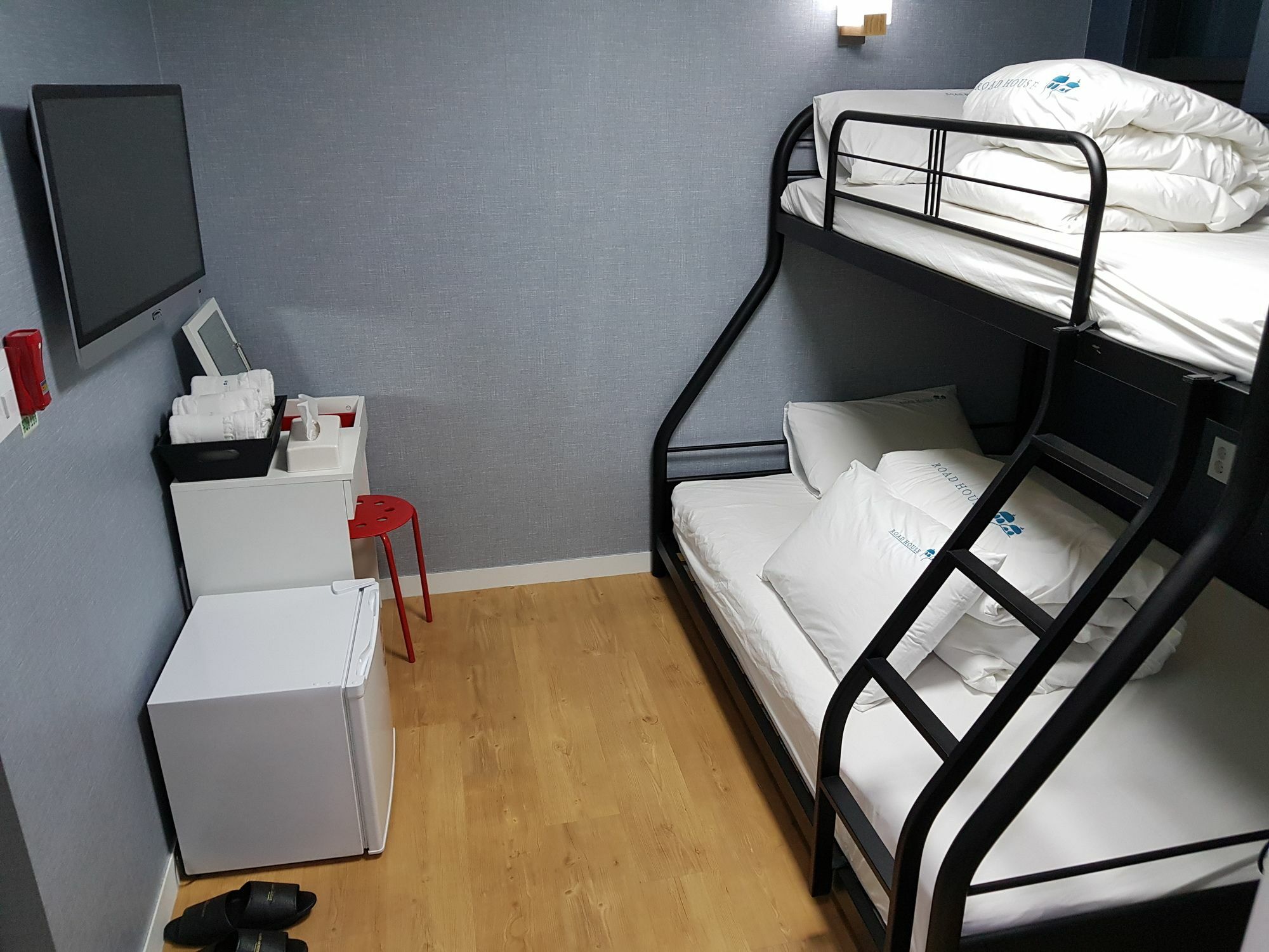 Roadhouse Hongdae Shinchon Hotel โซล ภายนอก รูปภาพ