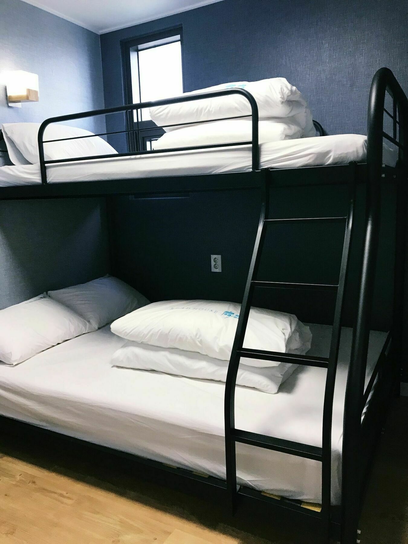 Roadhouse Hongdae Shinchon Hotel โซล ภายนอก รูปภาพ