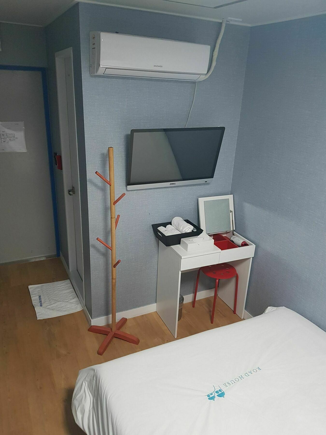 Roadhouse Hongdae Shinchon Hotel โซล ภายนอก รูปภาพ