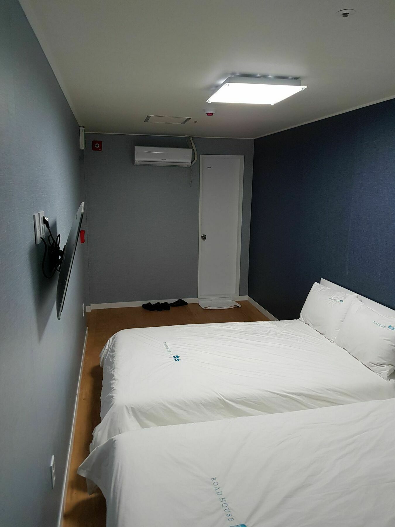 Roadhouse Hongdae Shinchon Hotel โซล ภายนอก รูปภาพ