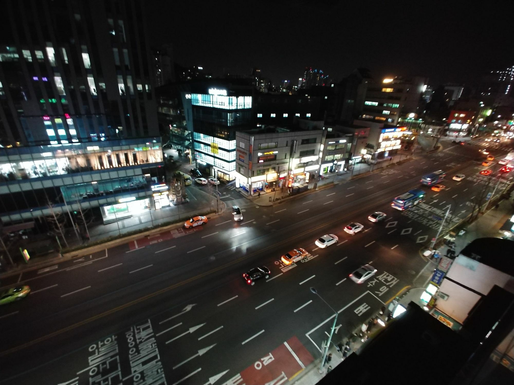 Roadhouse Hongdae Shinchon Hotel โซล ภายนอก รูปภาพ