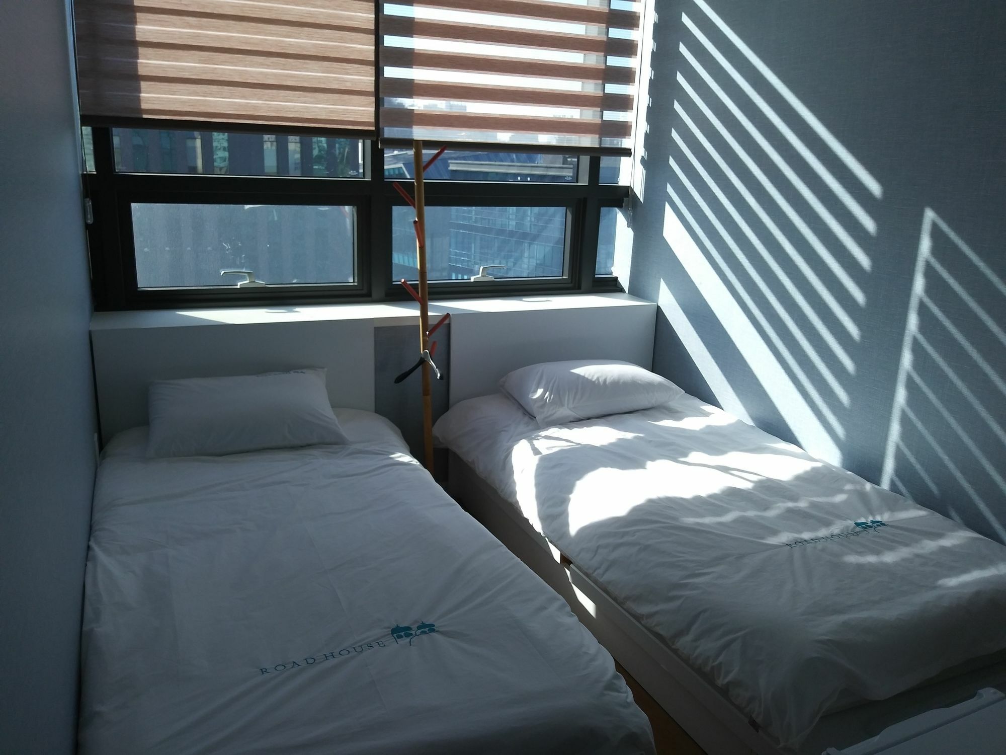 Roadhouse Hongdae Shinchon Hotel โซล ภายนอก รูปภาพ