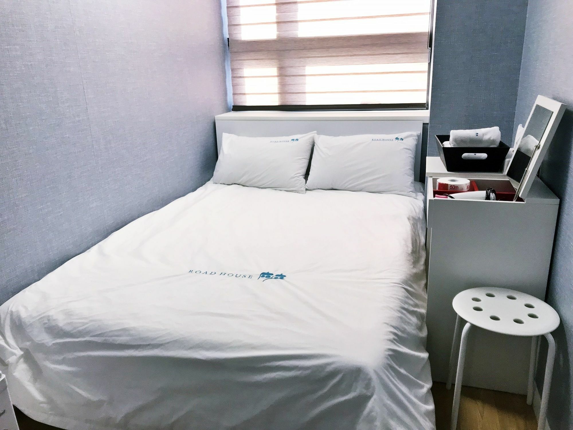 Roadhouse Hongdae Shinchon Hotel โซล ภายนอก รูปภาพ