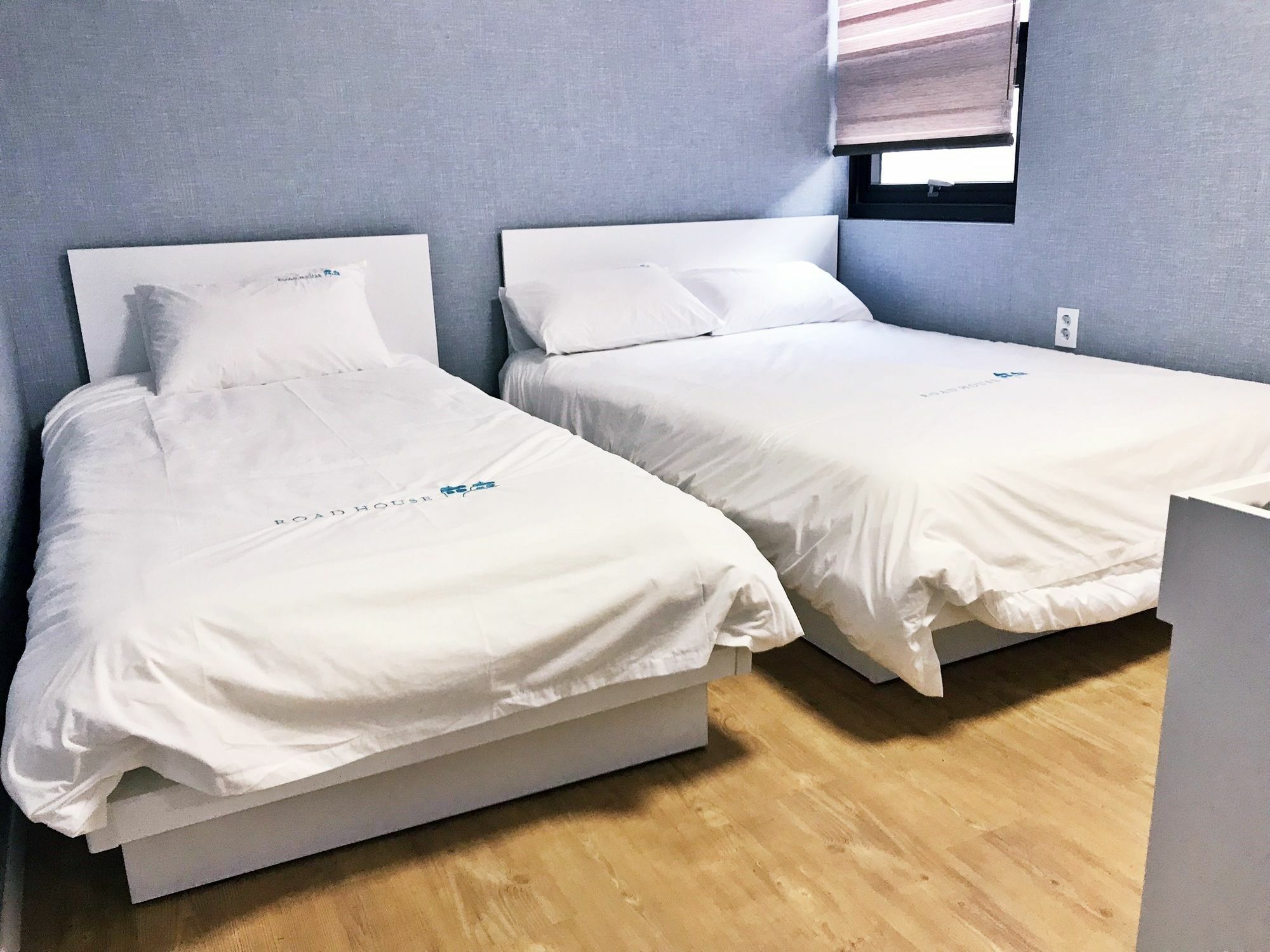 Roadhouse Hongdae Shinchon Hotel โซล ภายนอก รูปภาพ