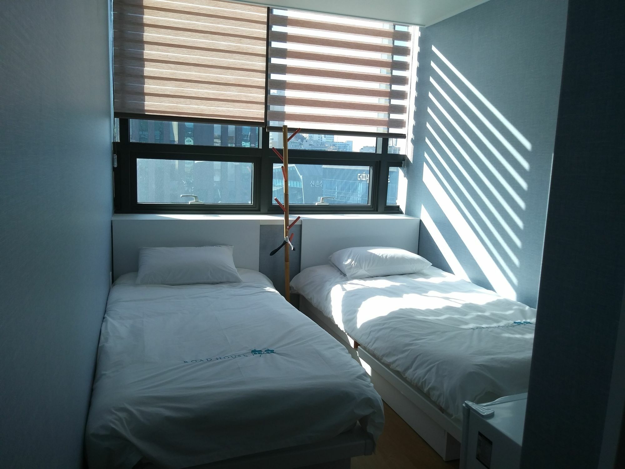 Roadhouse Hongdae Shinchon Hotel โซล ภายนอก รูปภาพ